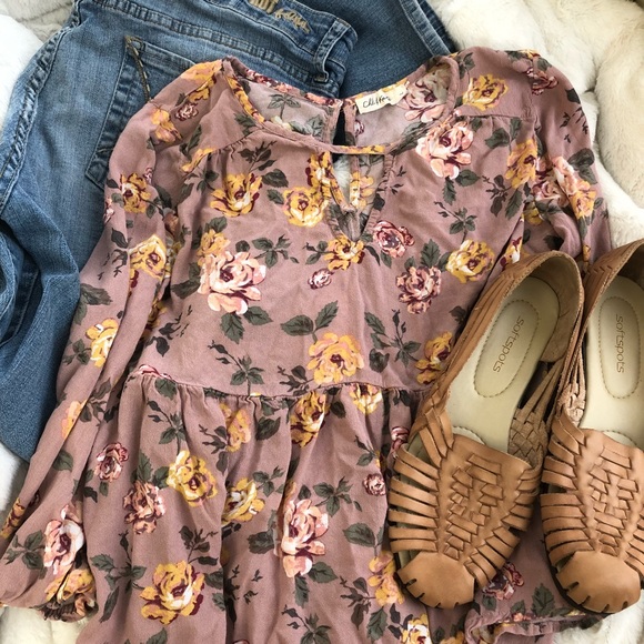 Chloe & Katie Tops - Chloe & Katie Boho Floral Short Top Keyhole Back